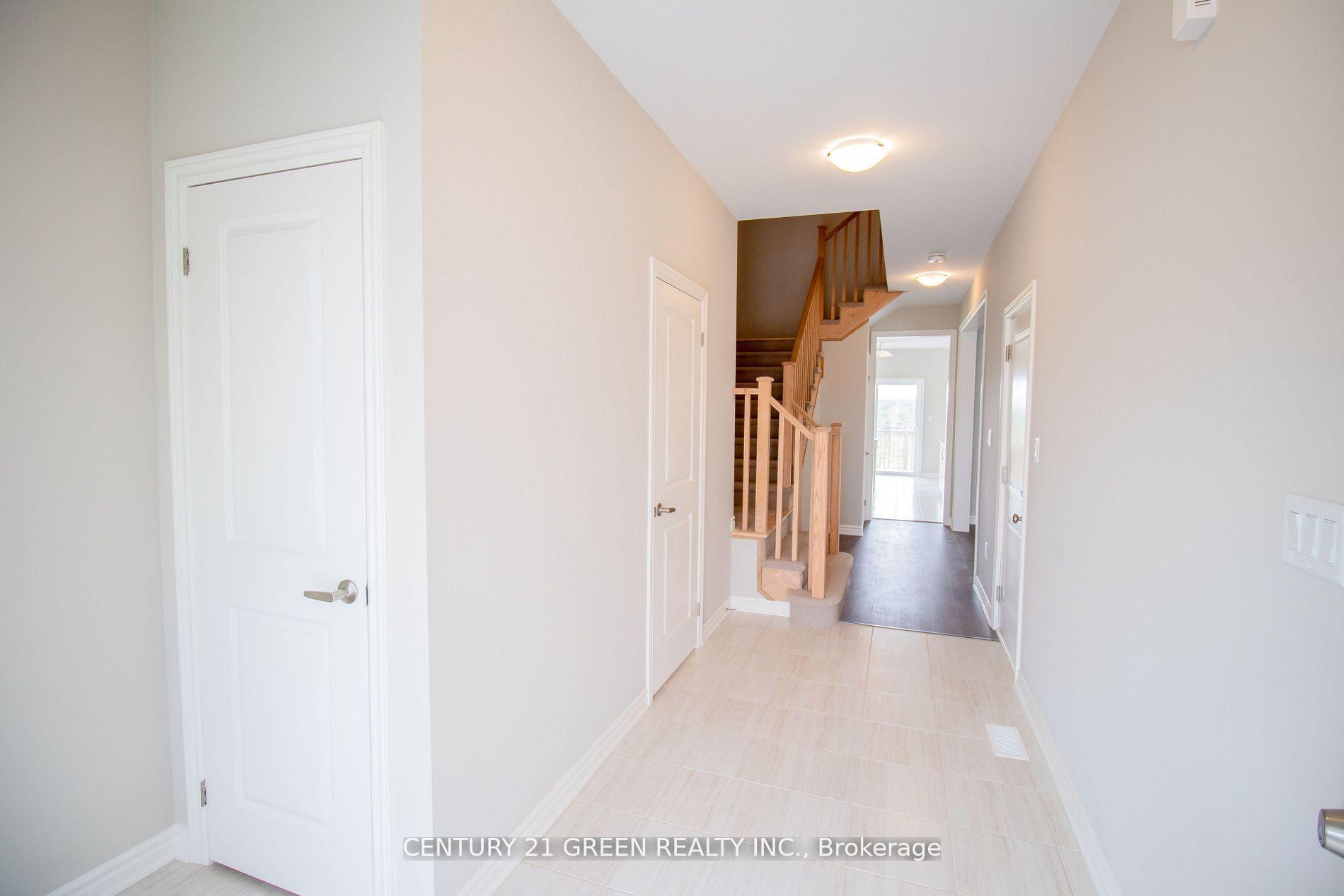 Photo 4 of 274 Springfield Crescent, Clearview, Stayner — HOMEH