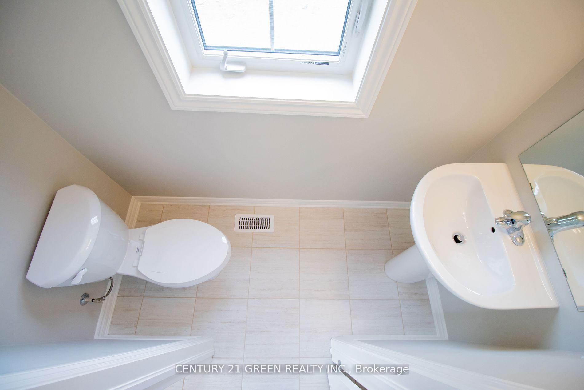 Photo 5 of 274 Springfield Crescent, Clearview, Stayner — HOMEH