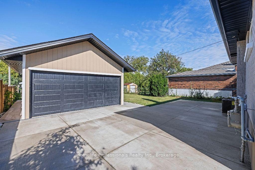 Photo 3 of 583 Britannia Avenue, Hamilton, Normanhurst — HOMEH
