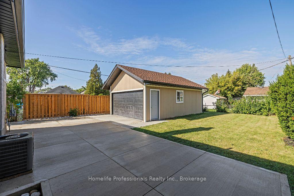 Photo 4 of 583 Britannia Avenue, Hamilton, Normanhurst — HOMEH