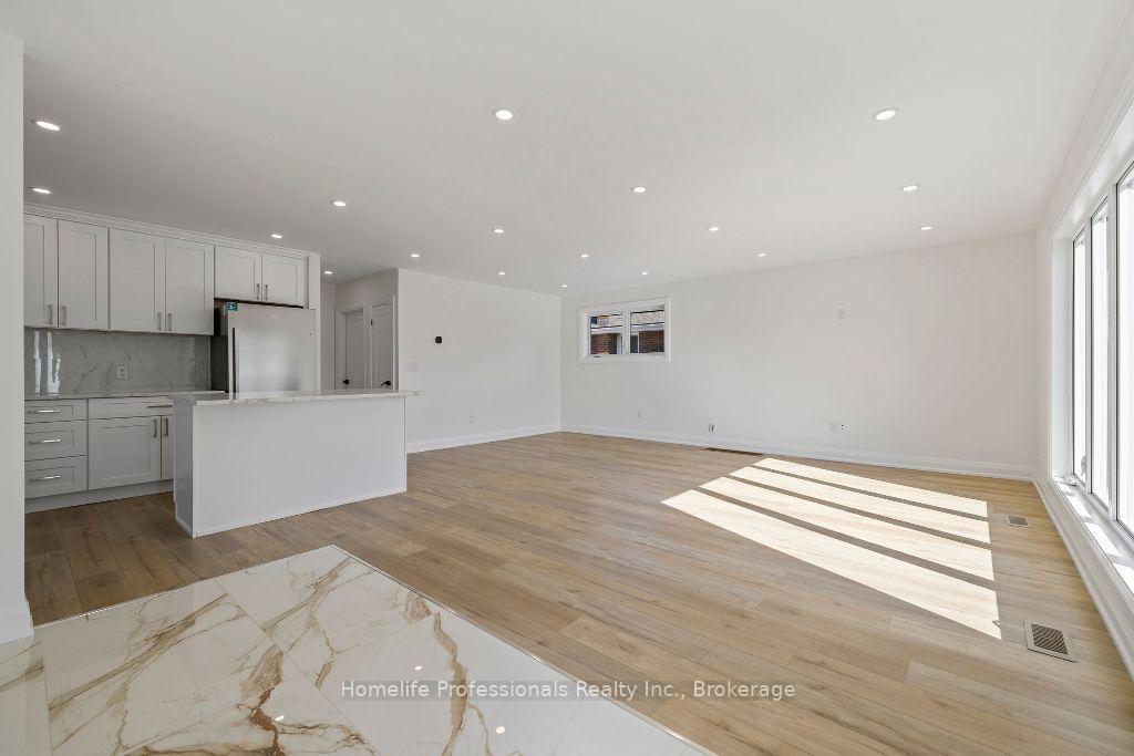 Photo 6 of 583 Britannia Avenue, Hamilton, Normanhurst — HOMEH