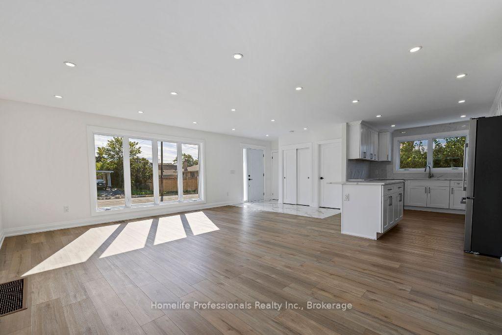 Photo 10 of 583 Britannia Avenue, Hamilton, Normanhurst — HOMEH