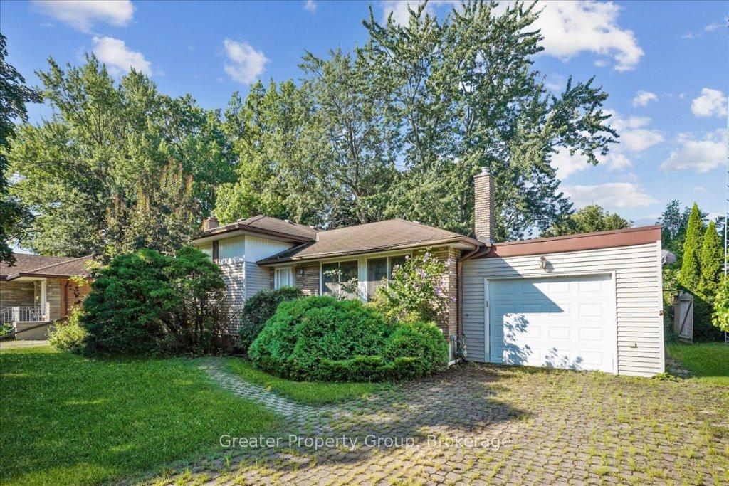 Photo 2 of 9 Briarsdale Drive, St. Catharines, Glendale/Glenridge — HOMEH