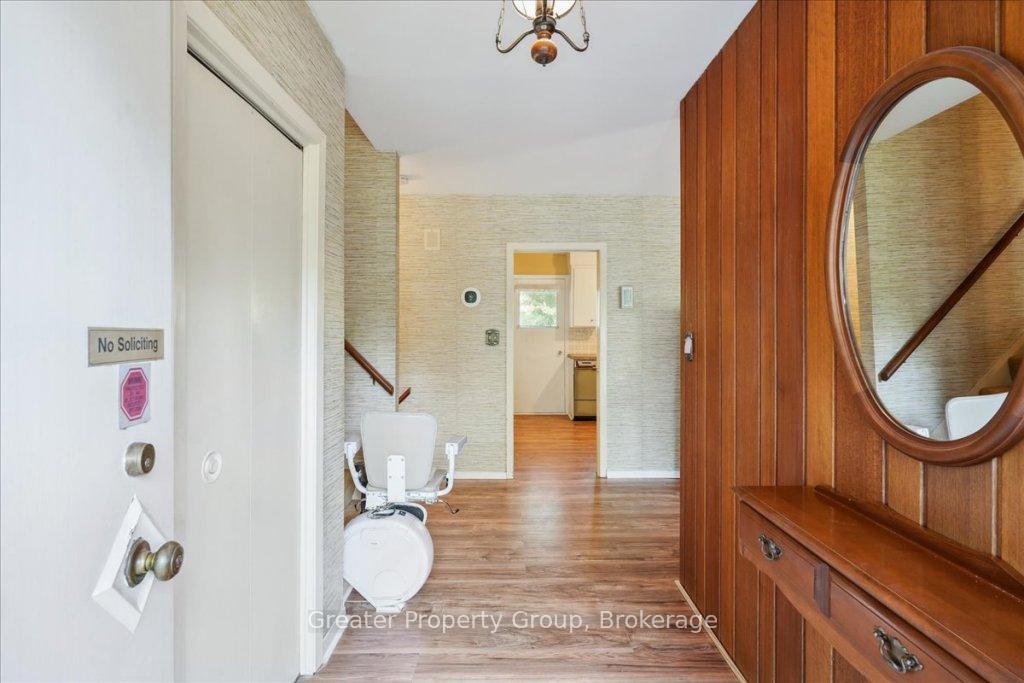 Photo 4 of 9 Briarsdale Drive, St. Catharines, Glendale/Glenridge — HOMEH