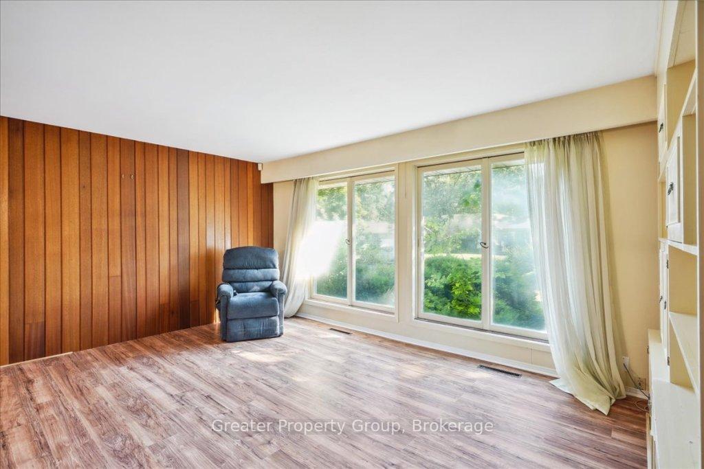 Photo 6 of 9 Briarsdale Drive, St. Catharines, Glendale/Glenridge — HOMEH