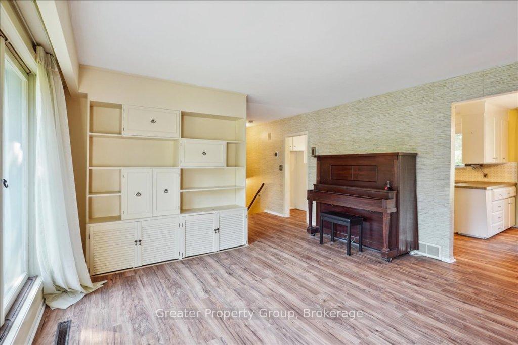 Photo 7 of 9 Briarsdale Drive, St. Catharines, Glendale/Glenridge — HOMEH