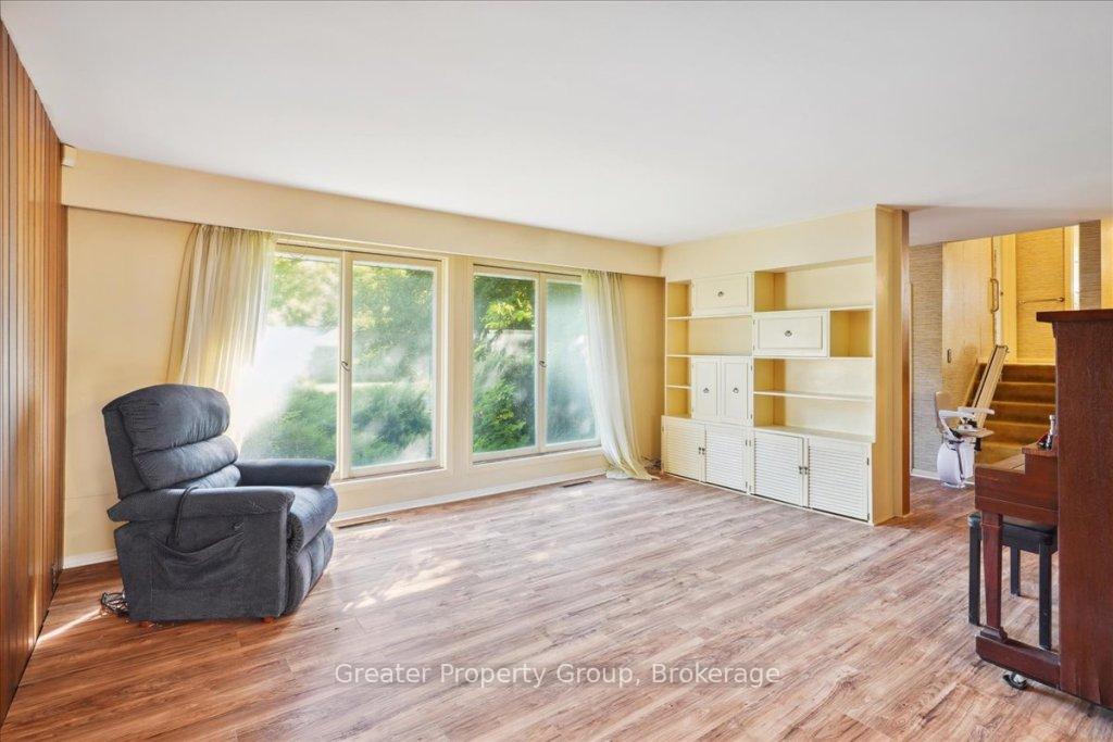 Photo 8 of 9 Briarsdale Drive, St. Catharines, Glendale/Glenridge — HOMEH