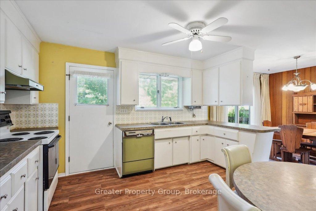Photo 13 of 9 Briarsdale Drive, St. Catharines, Glendale/Glenridge — HOMEH