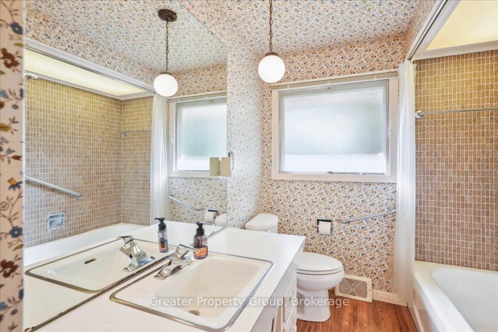 Photo 17 of 9 Briarsdale Drive, St. Catharines, Glendale/Glenridge — HOMEH
