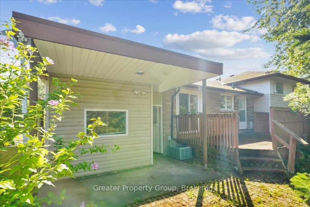 Photo 38 of 9 Briarsdale Drive, St. Catharines, Glendale/Glenridge — HOMEH