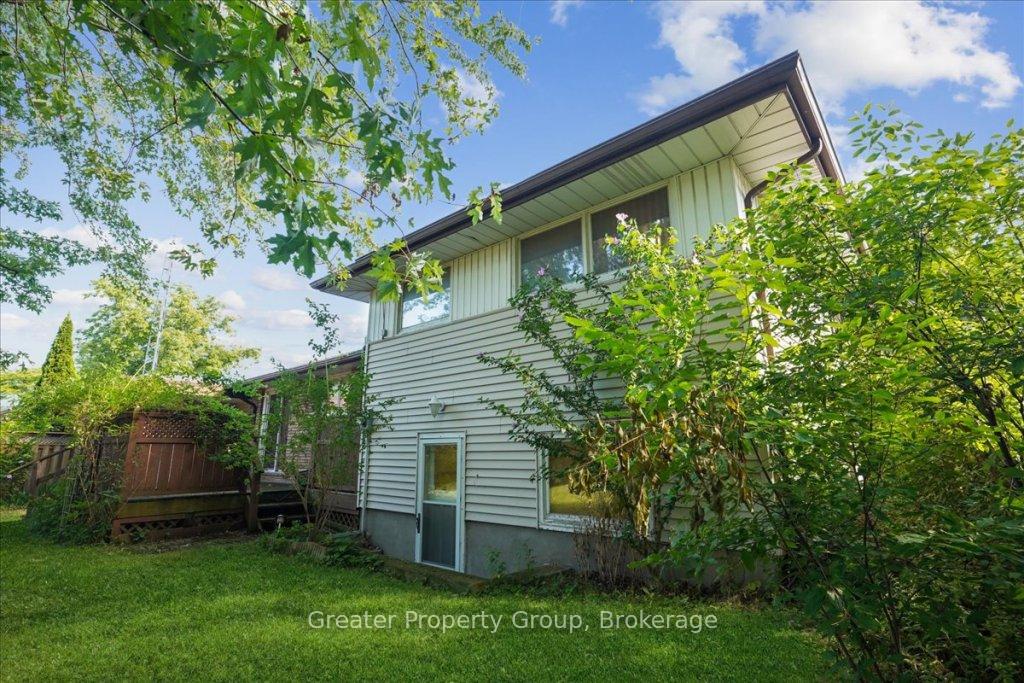 Photo 39 of 9 Briarsdale Drive, St. Catharines, Glendale/Glenridge — HOMEH
