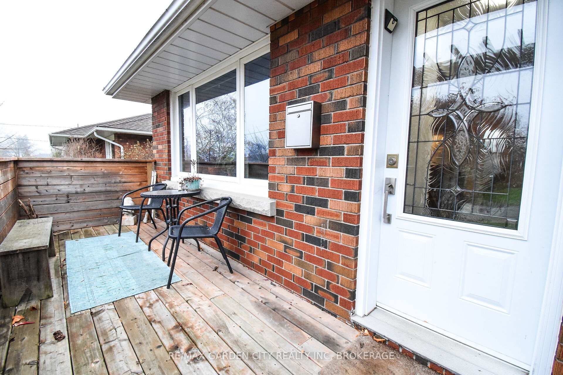 Photo 3 of 56 Longfellow Avenue, St. Catharines, Haig — HOMEH