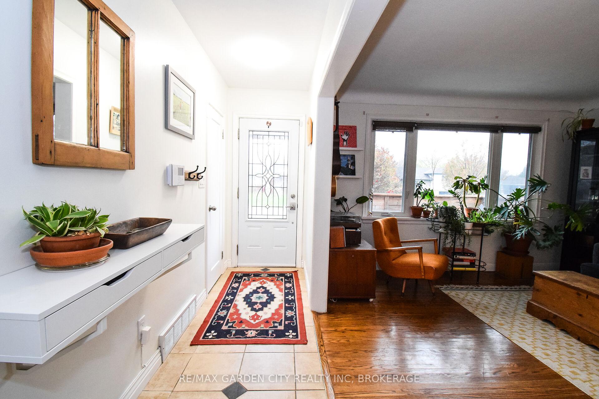 Photo 7 of 56 Longfellow Avenue, St. Catharines, Haig — HOMEH