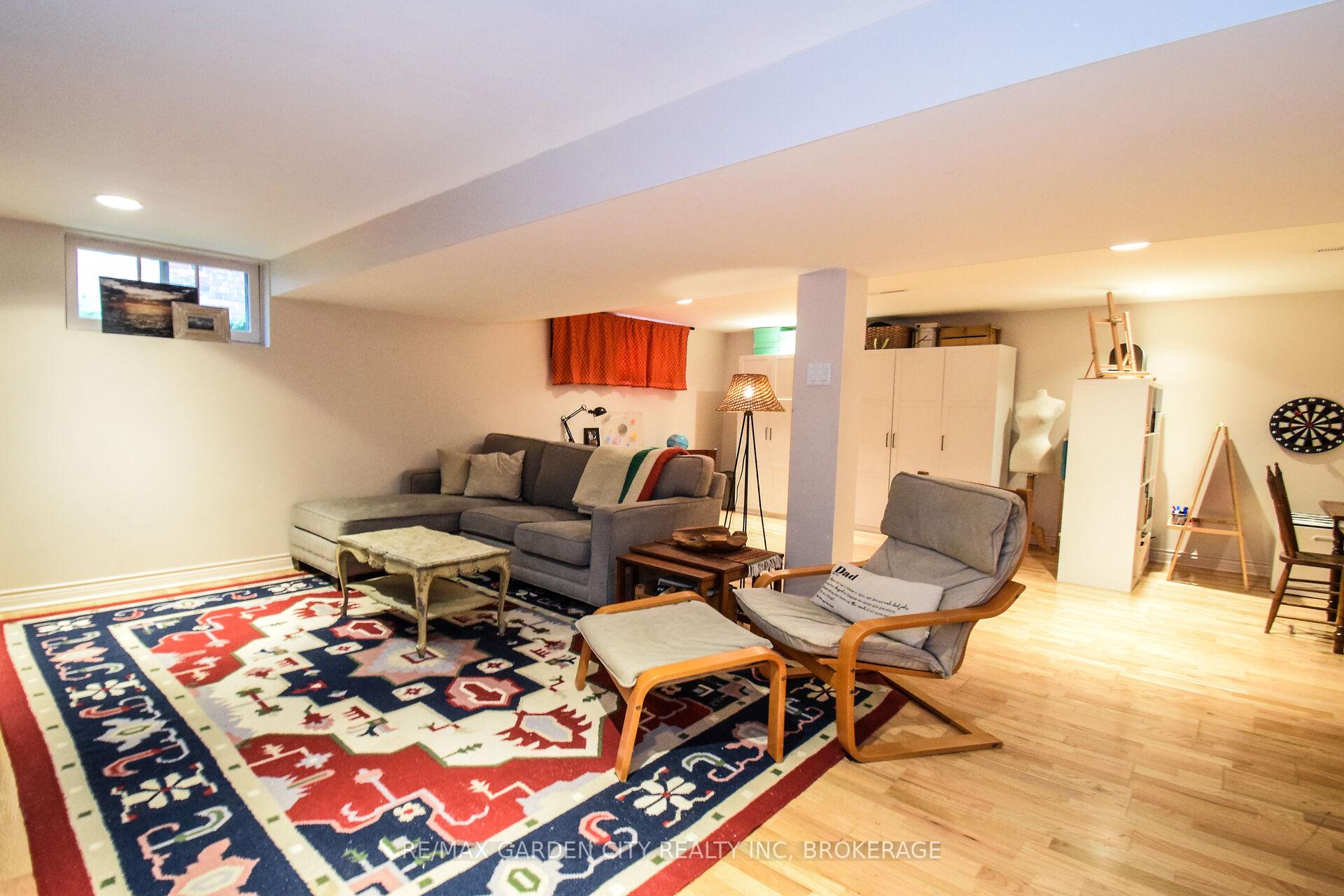 Photo 23 of 56 Longfellow Avenue, St. Catharines, Haig — HOMEH
