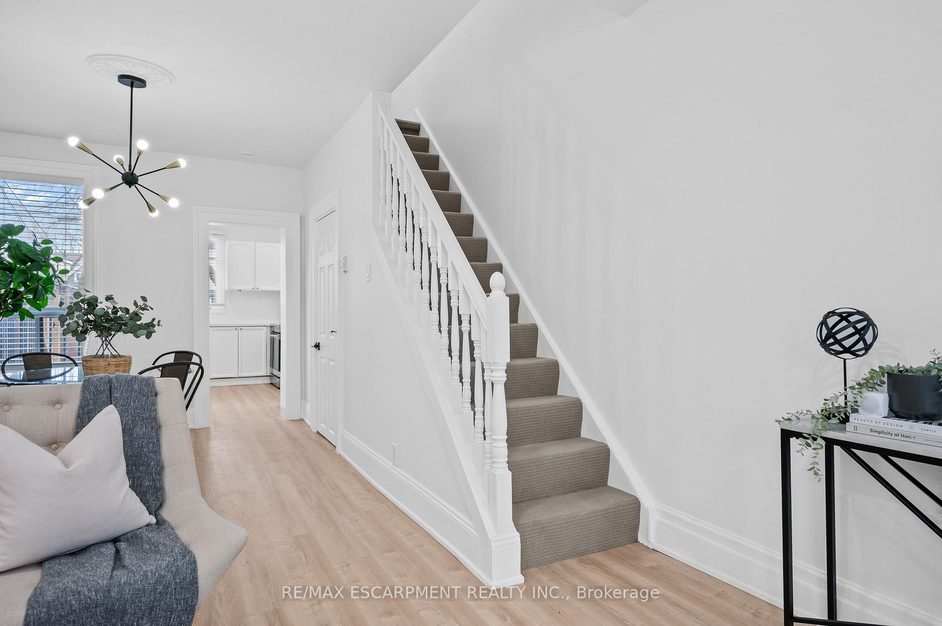 Photo 5 of 104 Gibson Avenue, Hamilton, Gibson — HOMEH