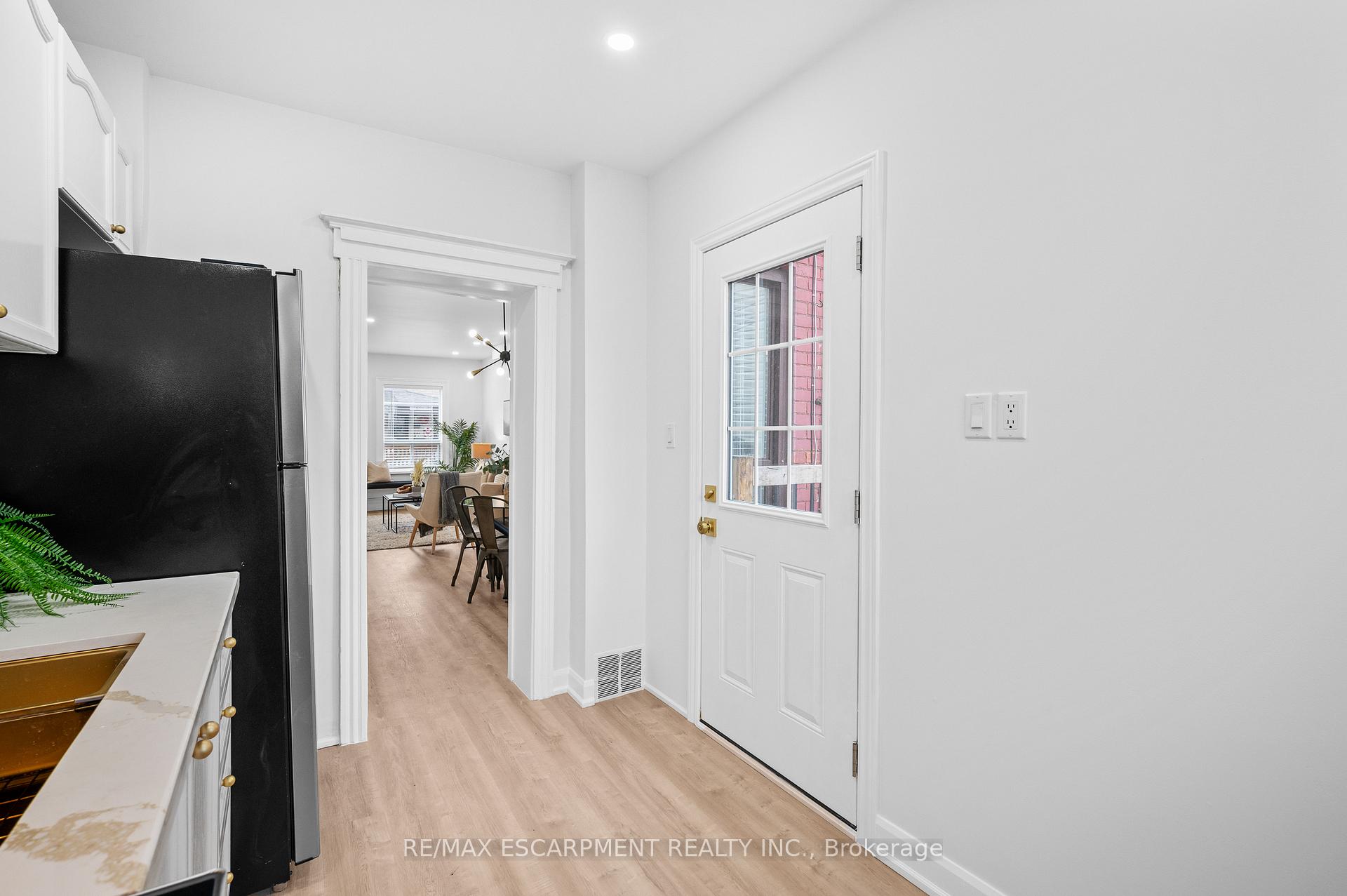 Photo 10 of 104 Gibson Avenue, Hamilton, Gibson — HOMEH