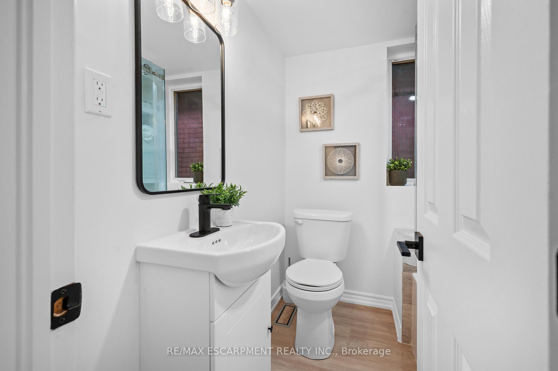 Photo 17 of 104 Gibson Avenue, Hamilton, Gibson — HOMEH
