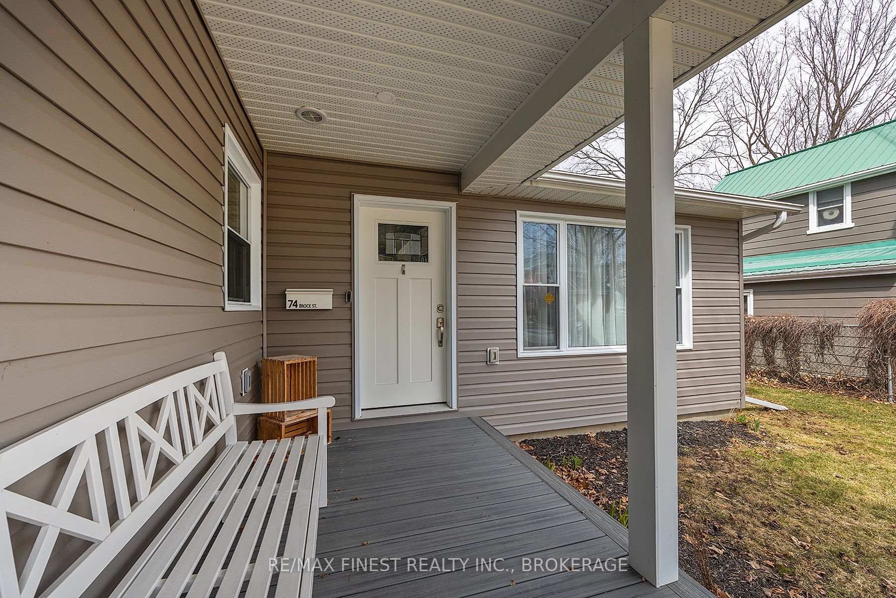 Photo 3 of 74 Brock Street W, Gananoque — HOMEH