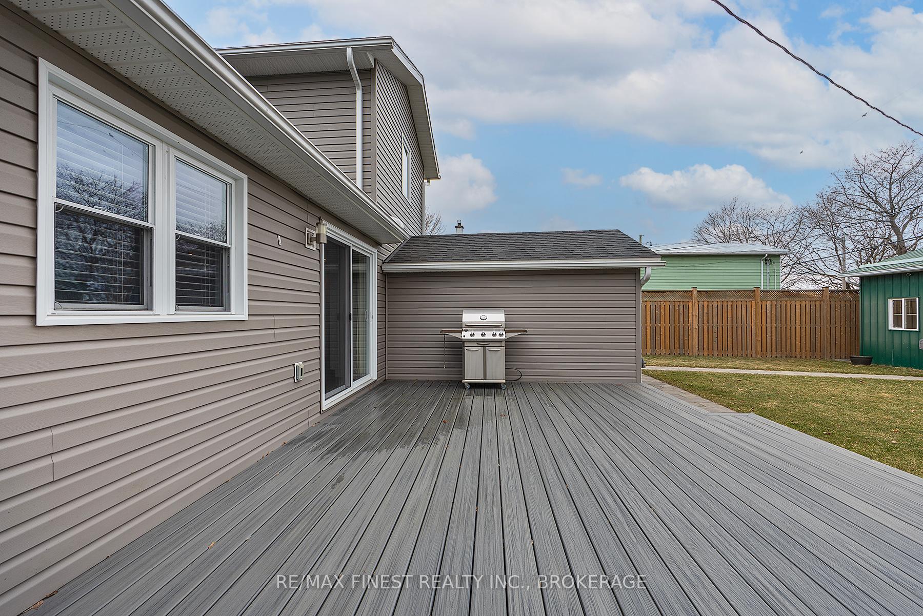 Photo 33 of 74 Brock Street W, Gananoque — HOMEH
