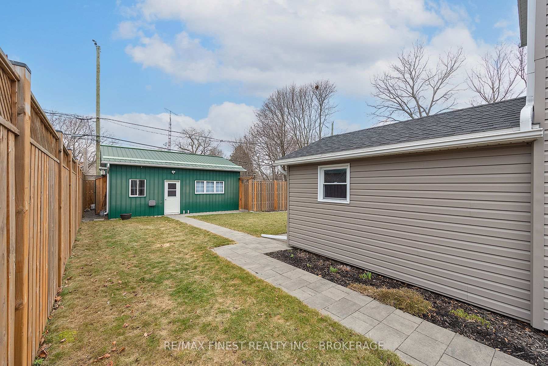Photo 38 of 74 Brock Street W, Gananoque — HOMEH