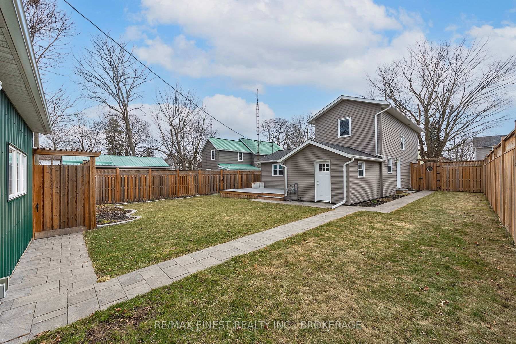 Photo 39 of 74 Brock Street W, Gananoque — HOMEH