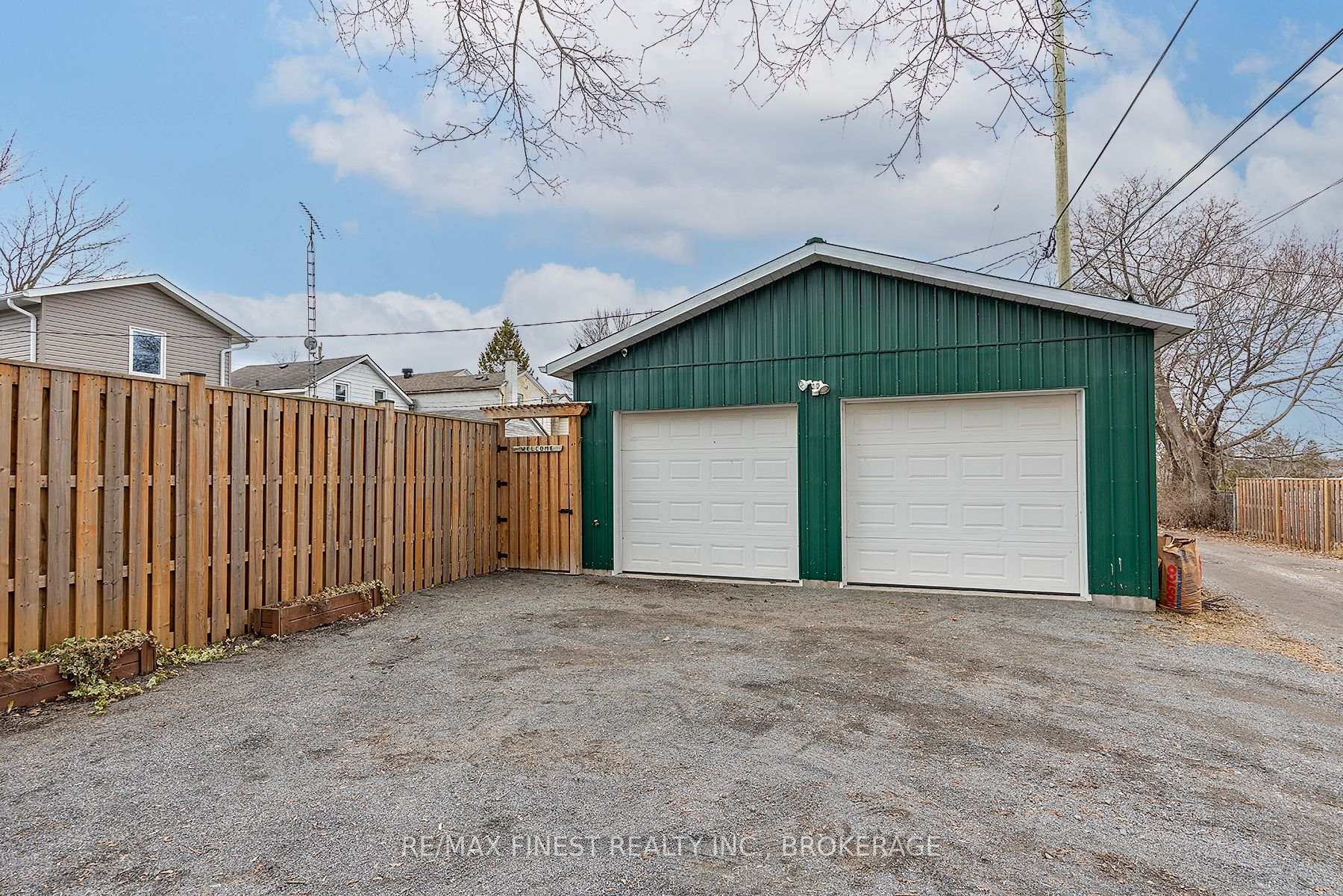 Photo 46 of 74 Brock Street W, Gananoque — HOMEH