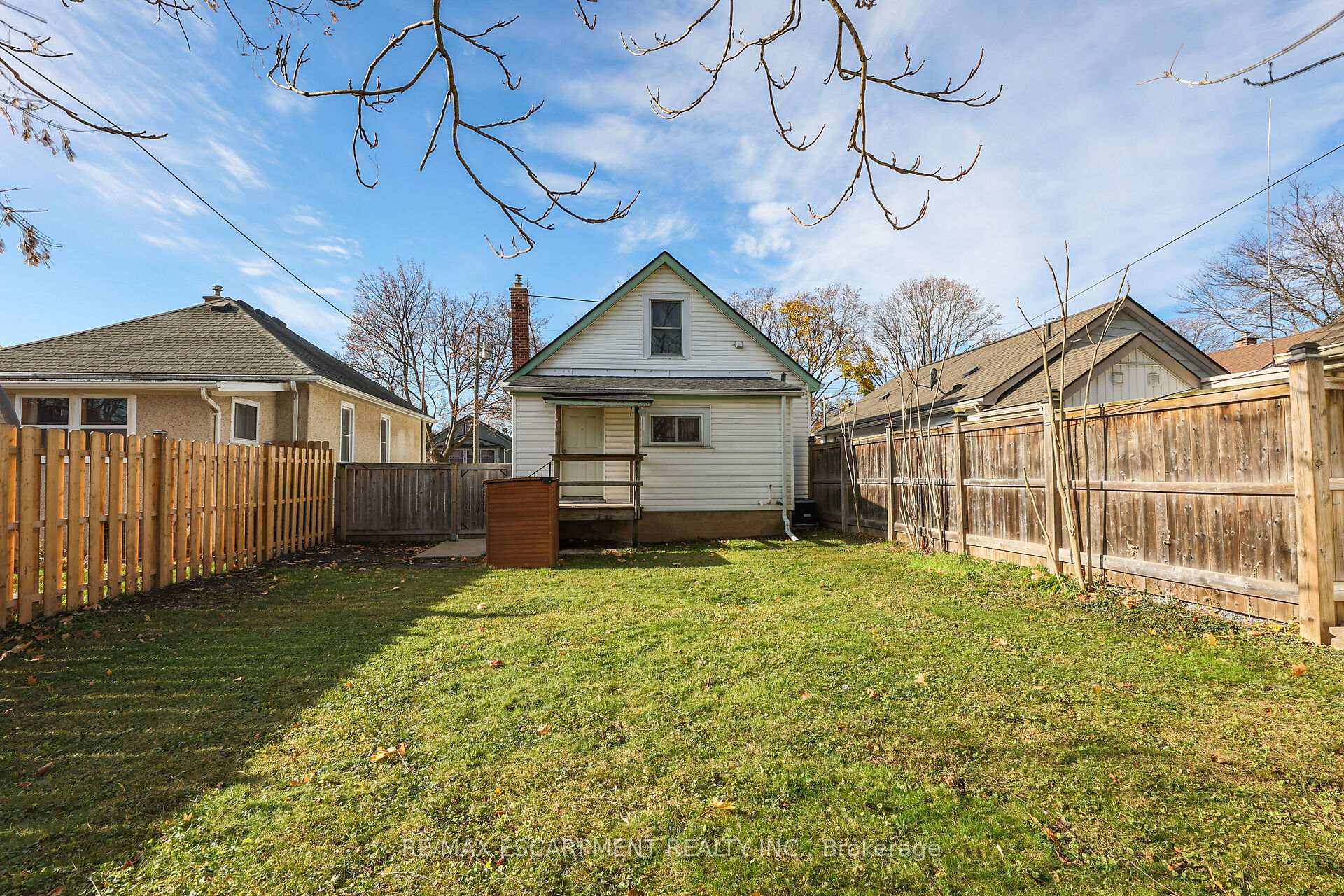 Photo 21 of 4 Mildred Avenue, St. Catharines, Haig — HOMEH