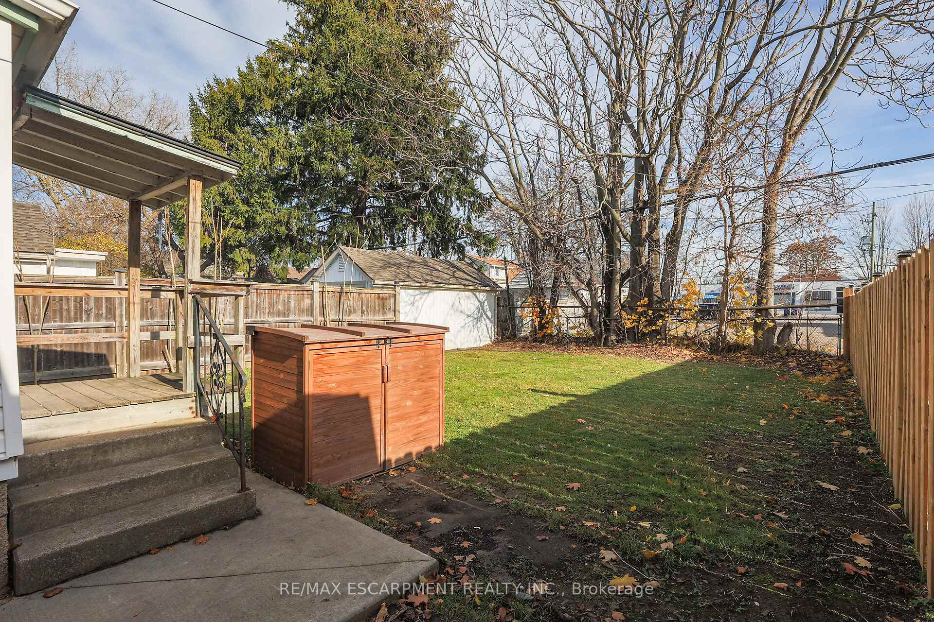 Photo 23 of 4 Mildred Avenue, St. Catharines, Haig — HOMEH