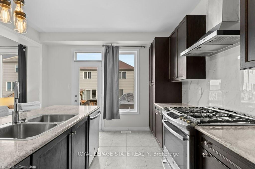 Photo 15 of 119 Brigham Avenue, Hamilton, Binbrook — HOMEH