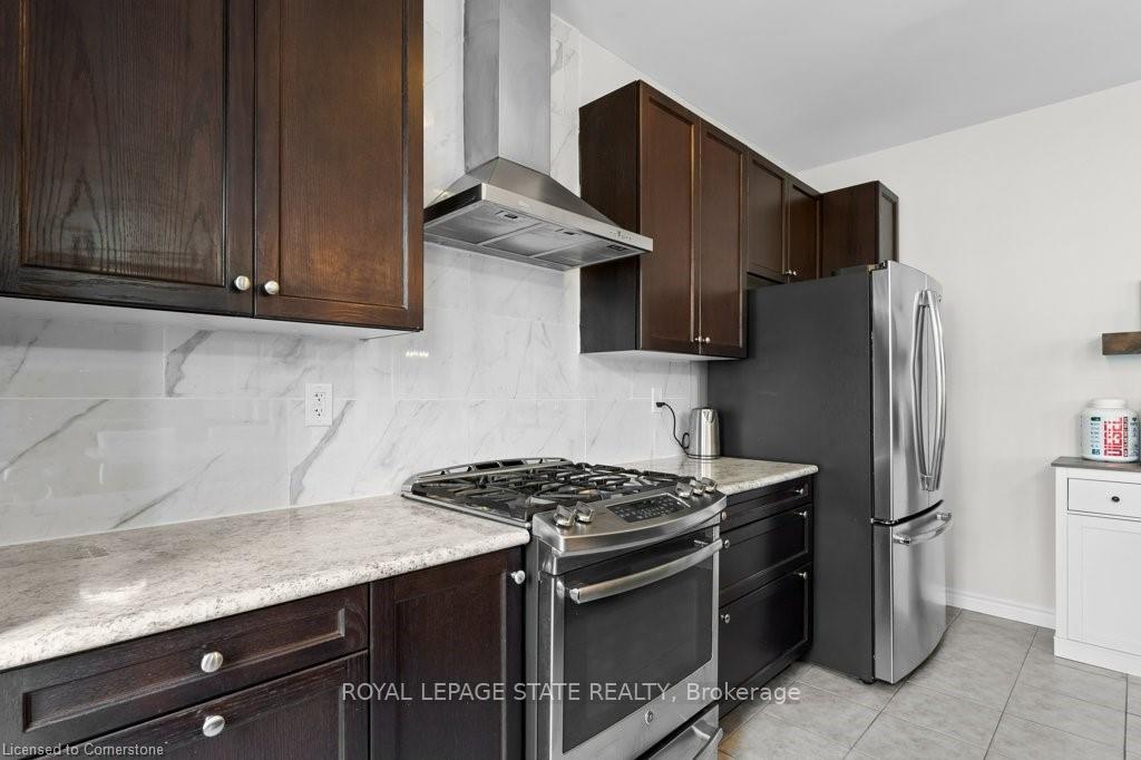 Photo 16 of 119 Brigham Avenue, Hamilton, Binbrook — HOMEH