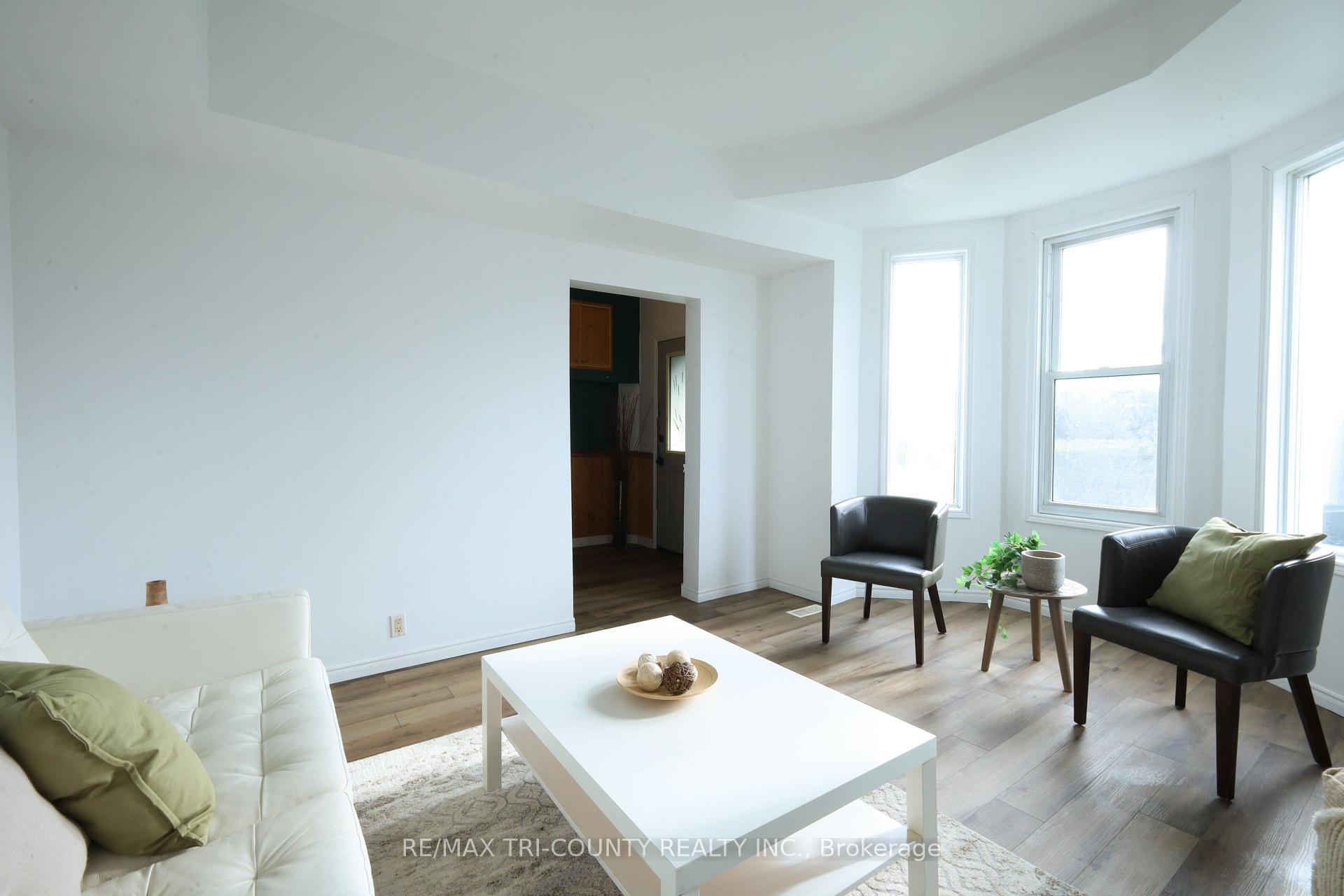 Photo 11 of 7 Eagle Street, St. Thomas — HOMEH