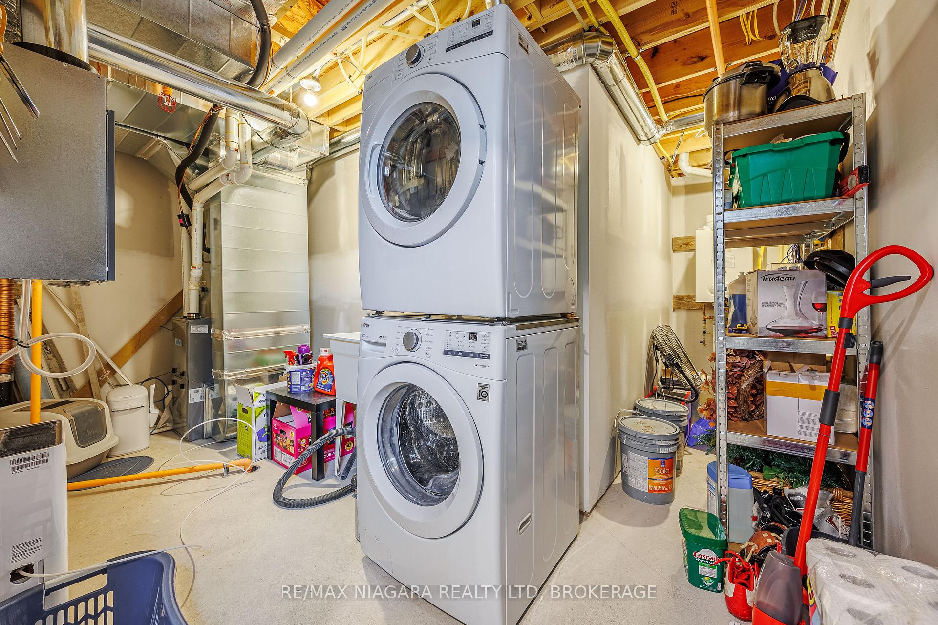 Photo 22 of 104 Broadway Avenue, St. Catharines, Port Weller — HOMEH