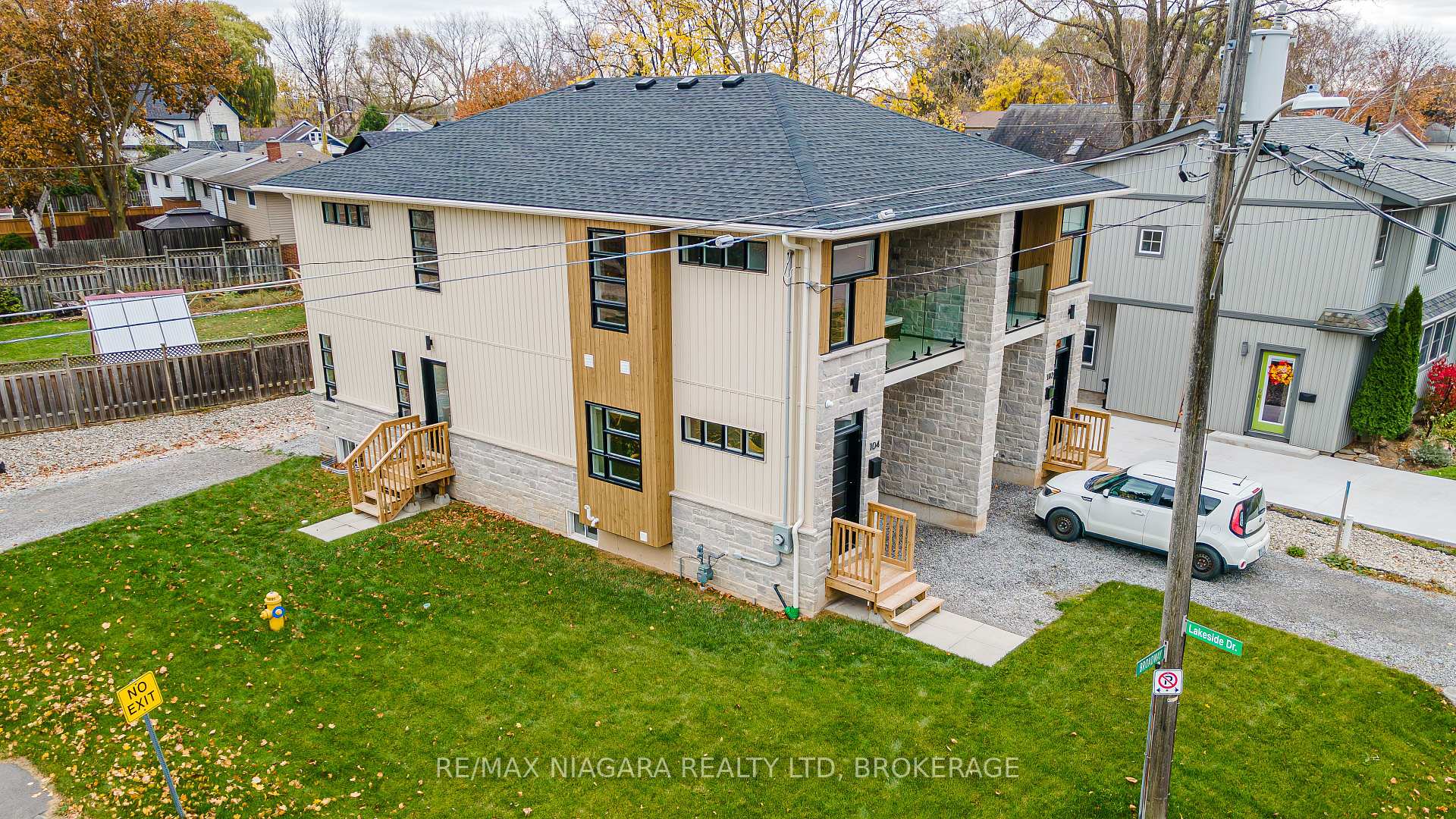 Photo 25 of 104 Broadway Avenue, St. Catharines, Port Weller — HOMEH