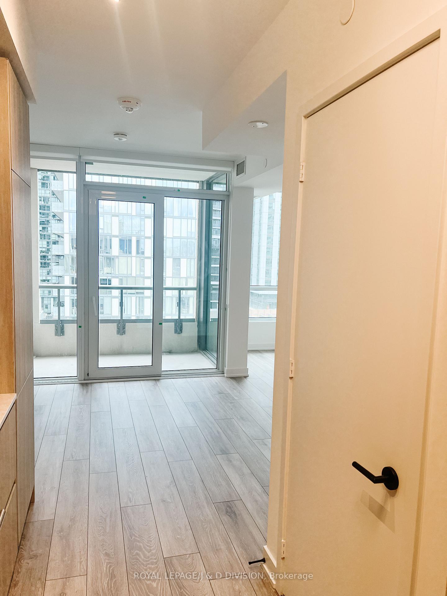 Photo 4 of Unit 1812, 108 Peter Street, Toronto, Waterfront Communities — HOMEH
