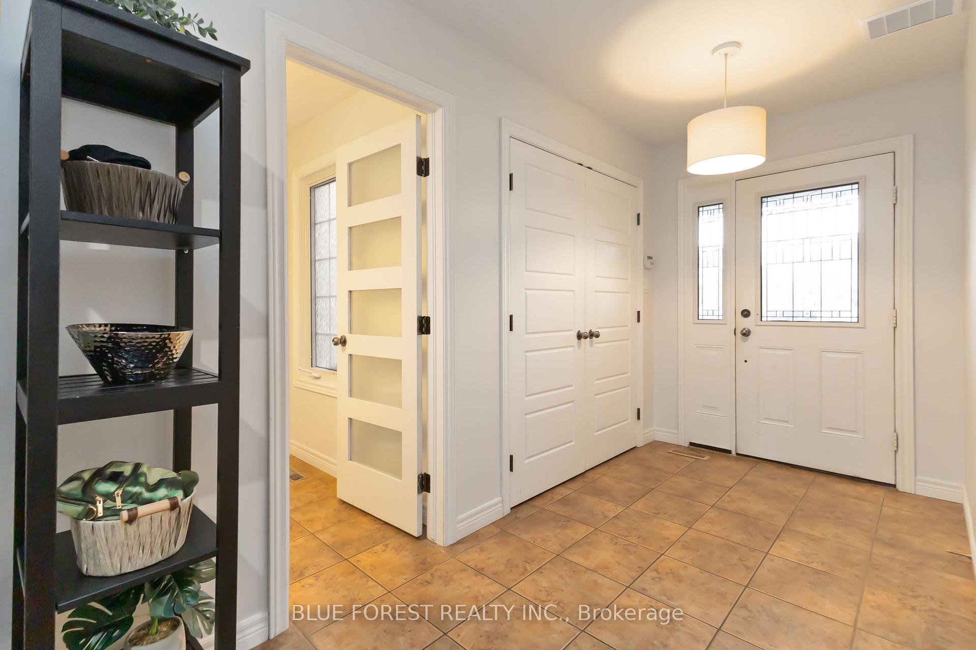 Photo 5 of 36 Pine Valley Drive, St. Thomas — HOMEH