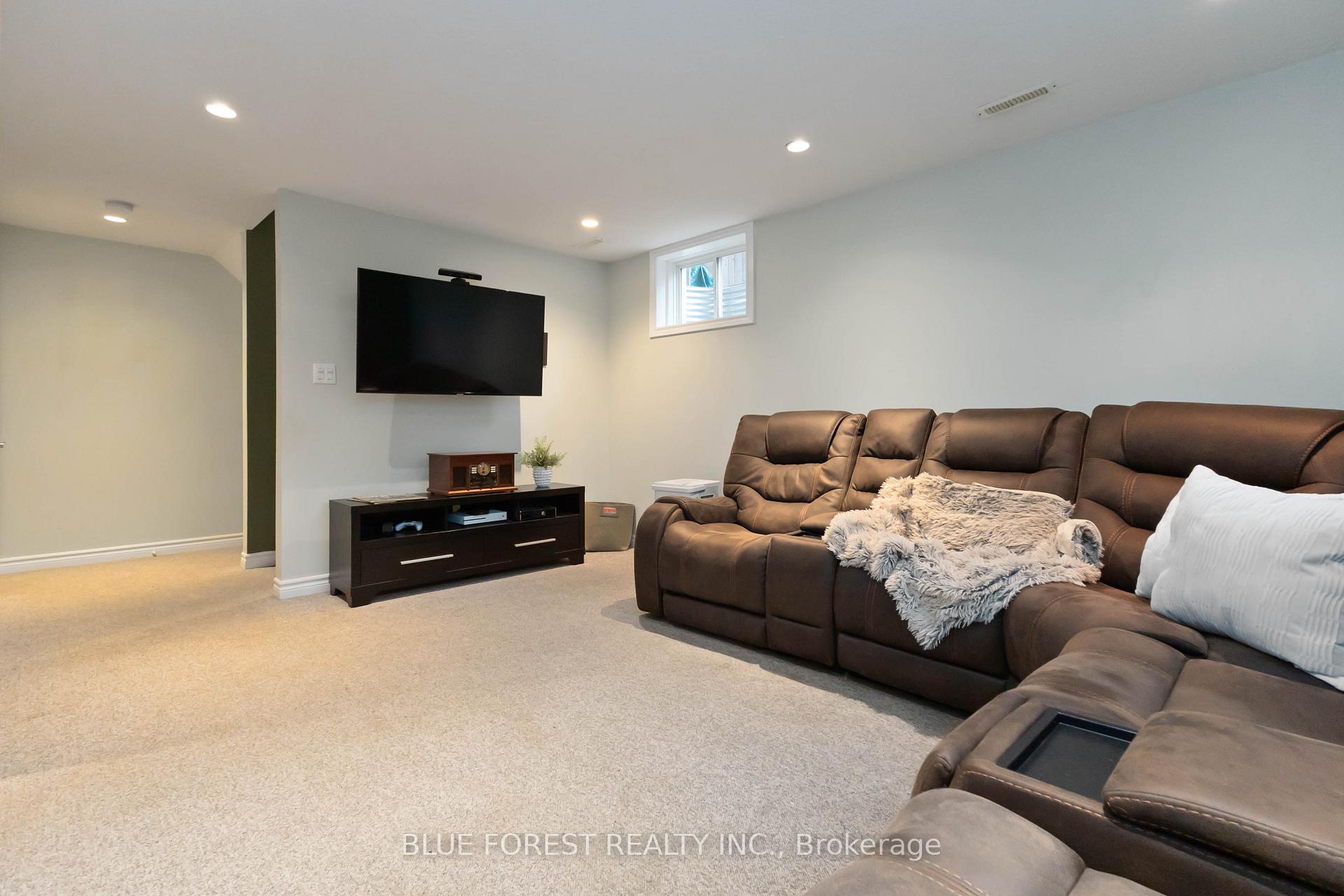 Photo 50 of 36 Pine Valley Drive, St. Thomas — HOMEH