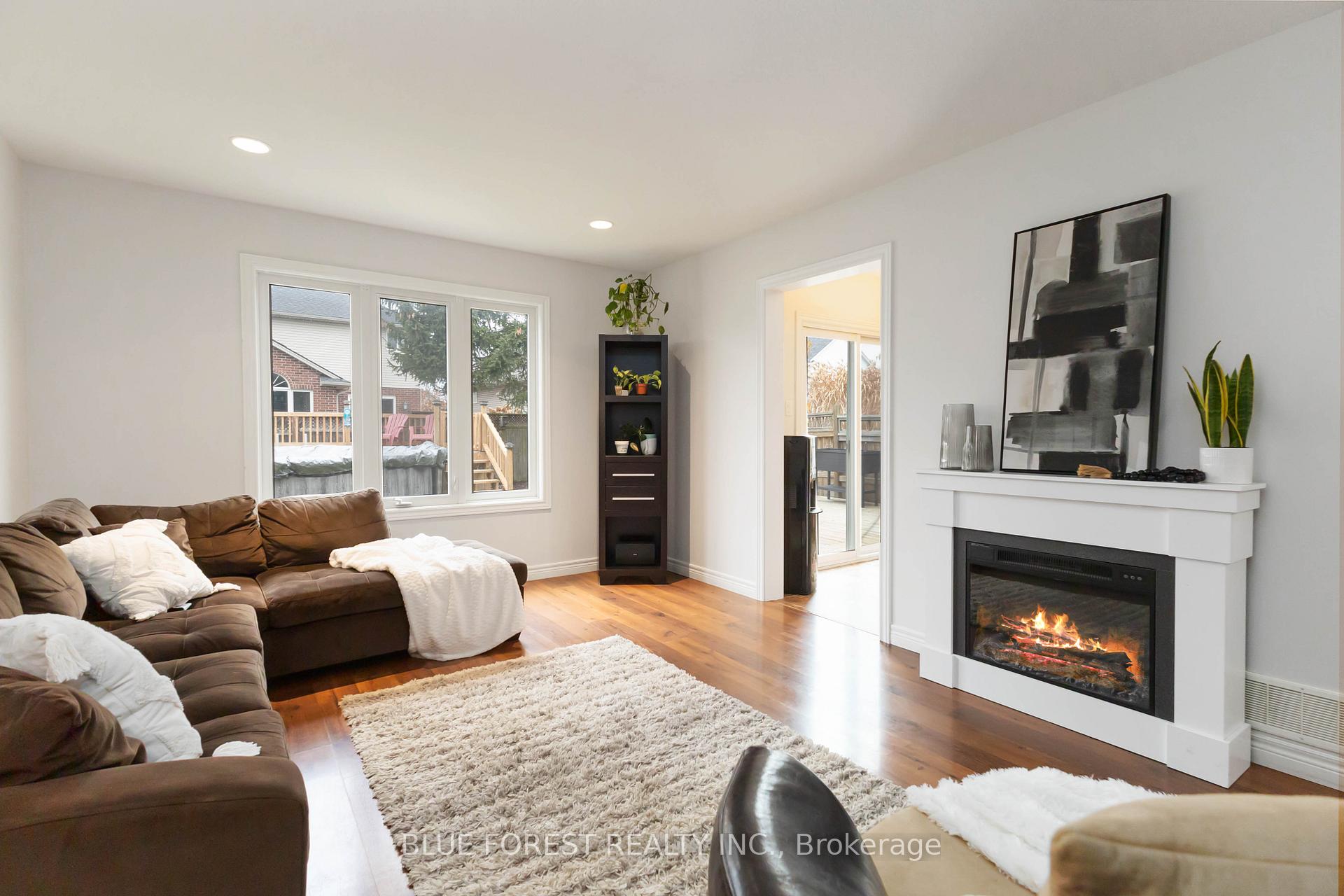 Photo 30 of 36 Pine Valley Drive, St. Thomas — HOMEH