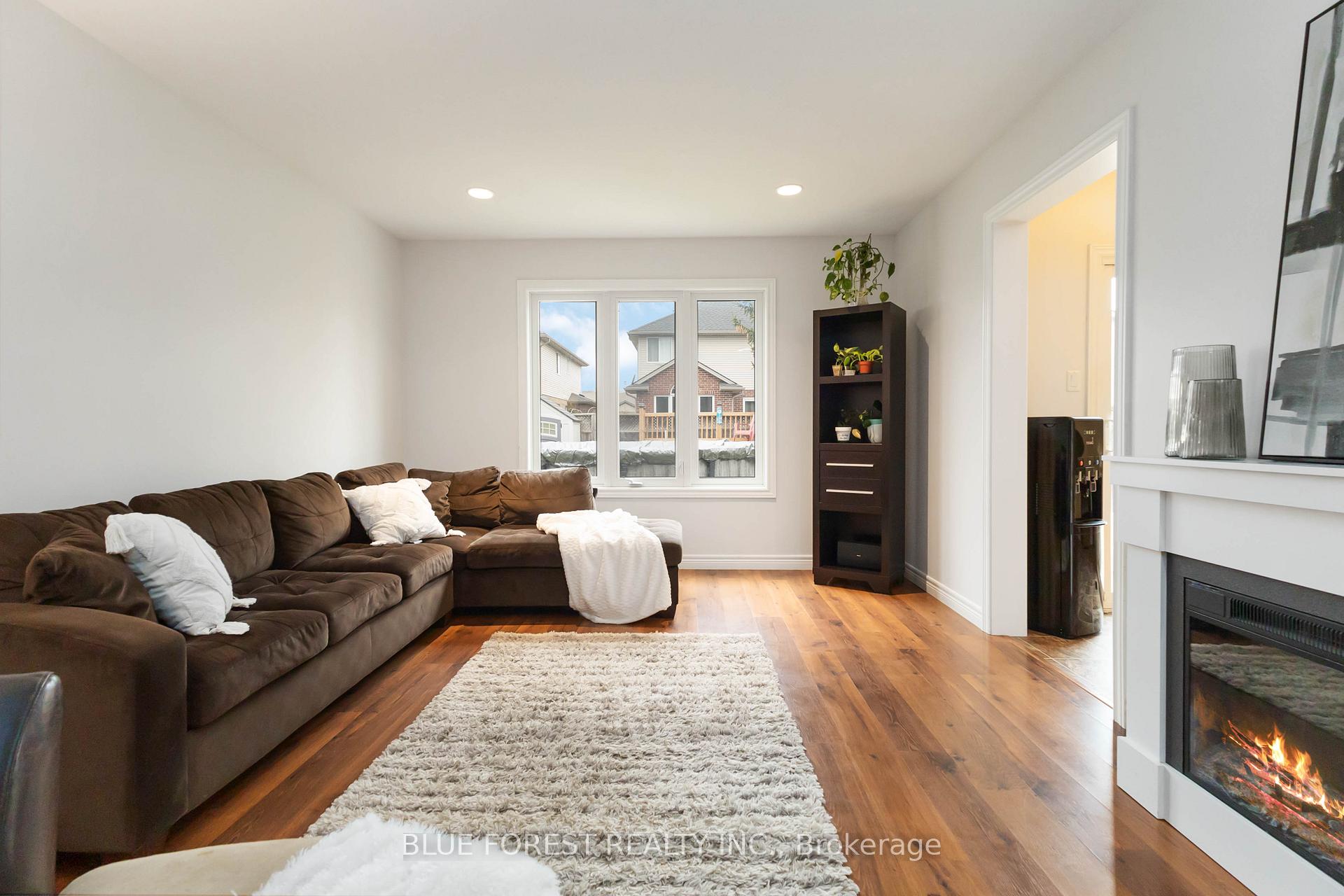 Photo 31 of 36 Pine Valley Drive, St. Thomas — HOMEH