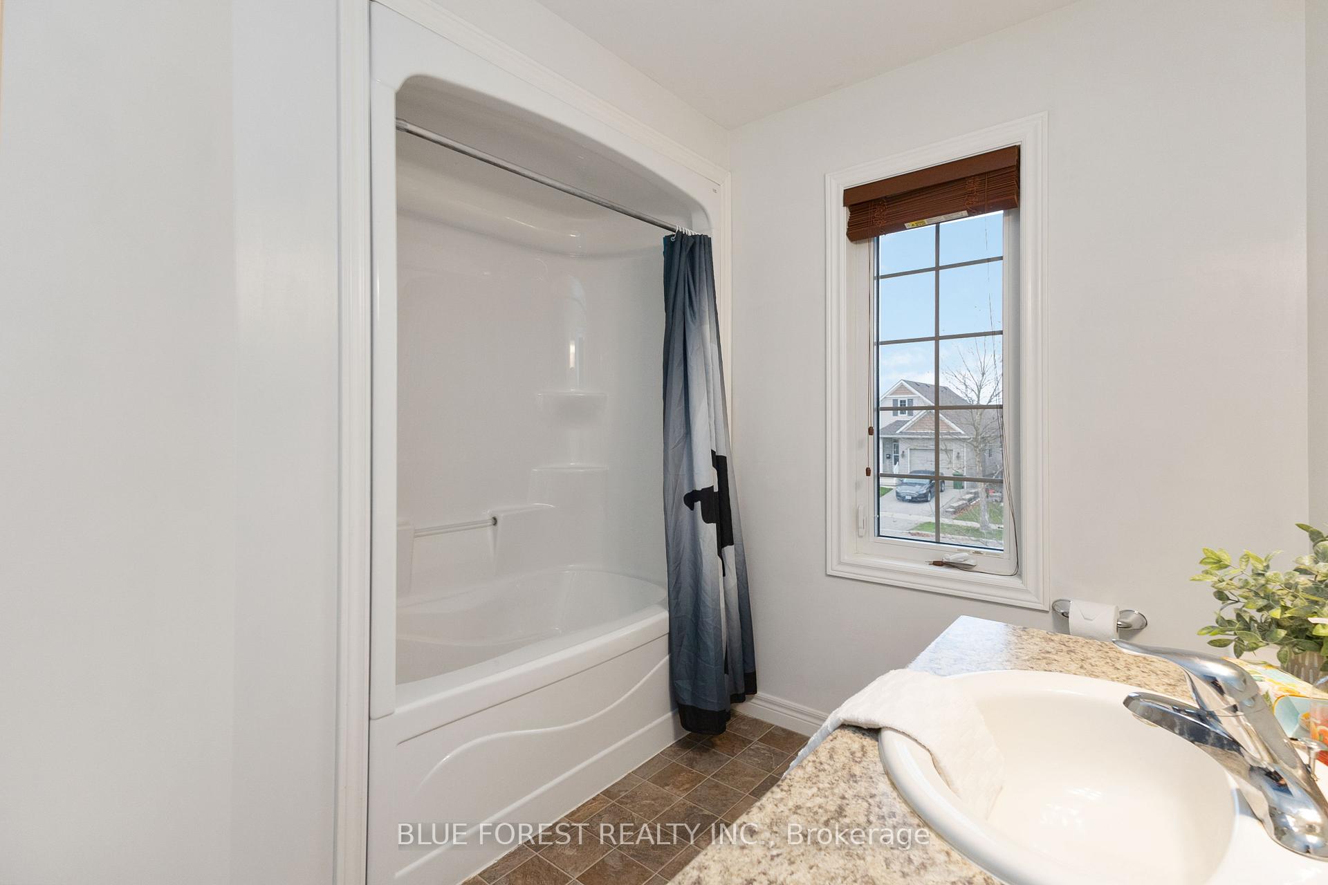 Photo 39 of 36 Pine Valley Drive, St. Thomas — HOMEH
