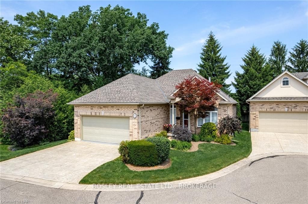 Photo 4 of Unit 8, 27 Parnell Road, St. Catharines, Vine/Linwell — HOMEH