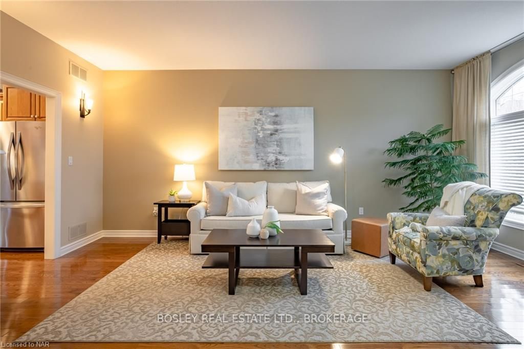 Photo 6 of Unit 8, 27 Parnell Road, St. Catharines, Vine/Linwell — HOMEH