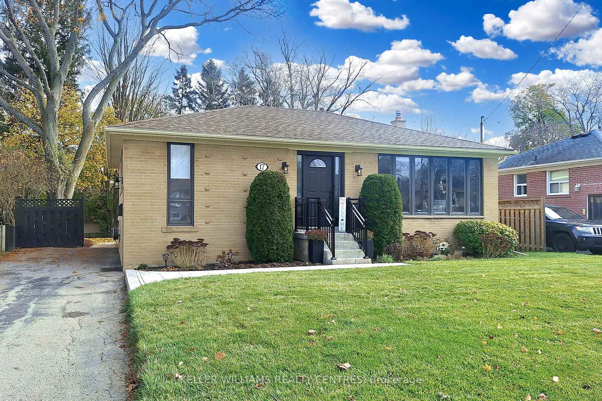 Photo 3 of 17 Patrick Drive, Aurora, Aurora Highlands — HOMEH