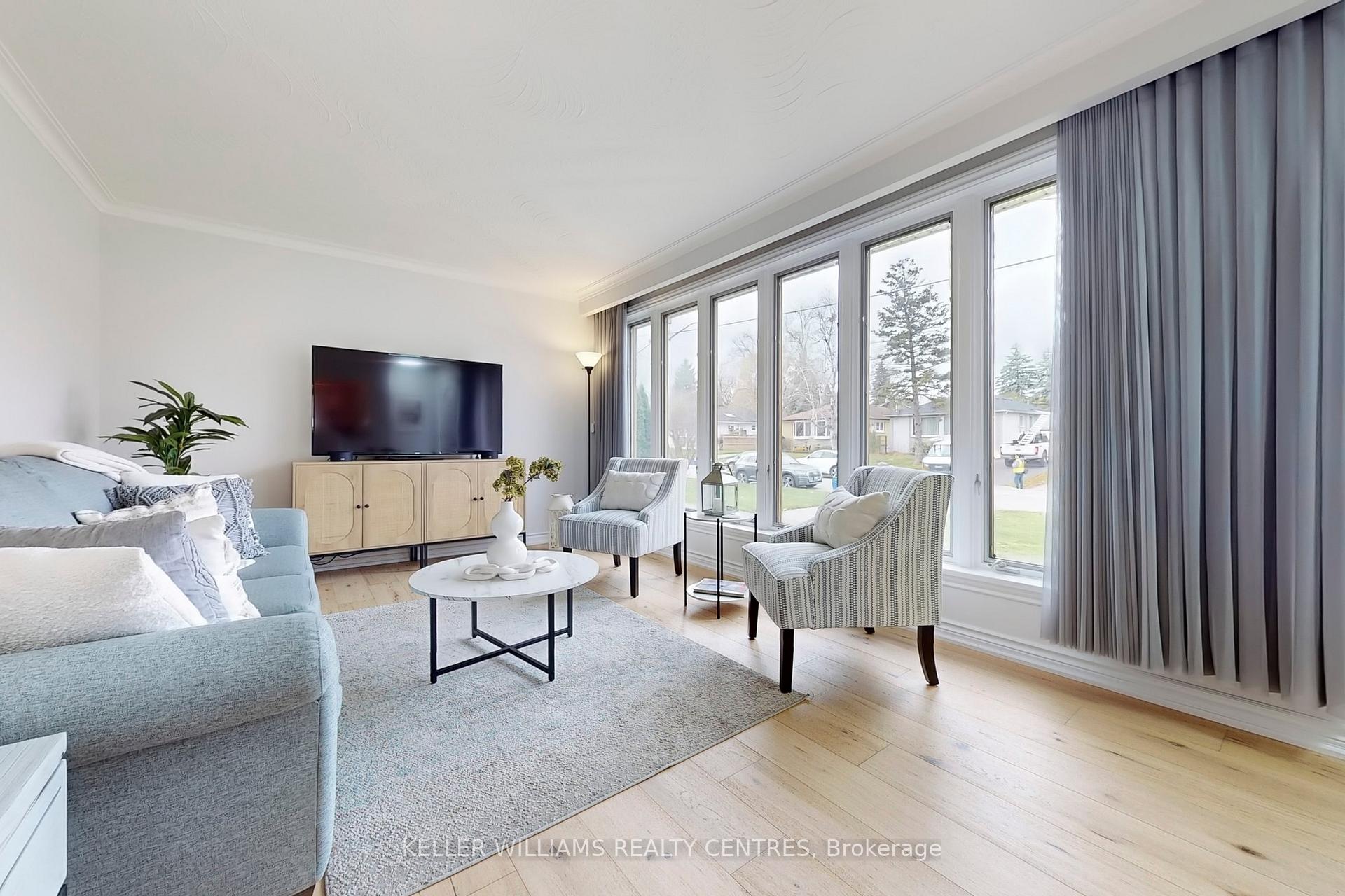 Photo 4 of 17 Patrick Drive, Aurora, Aurora Highlands — HOMEH