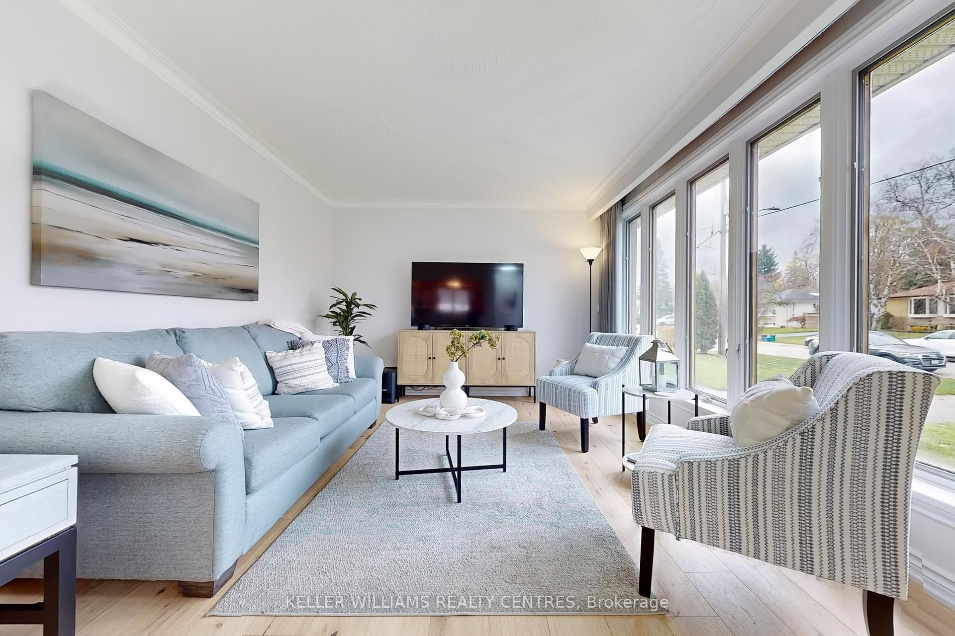 Photo 5 of 17 Patrick Drive, Aurora, Aurora Highlands — HOMEH