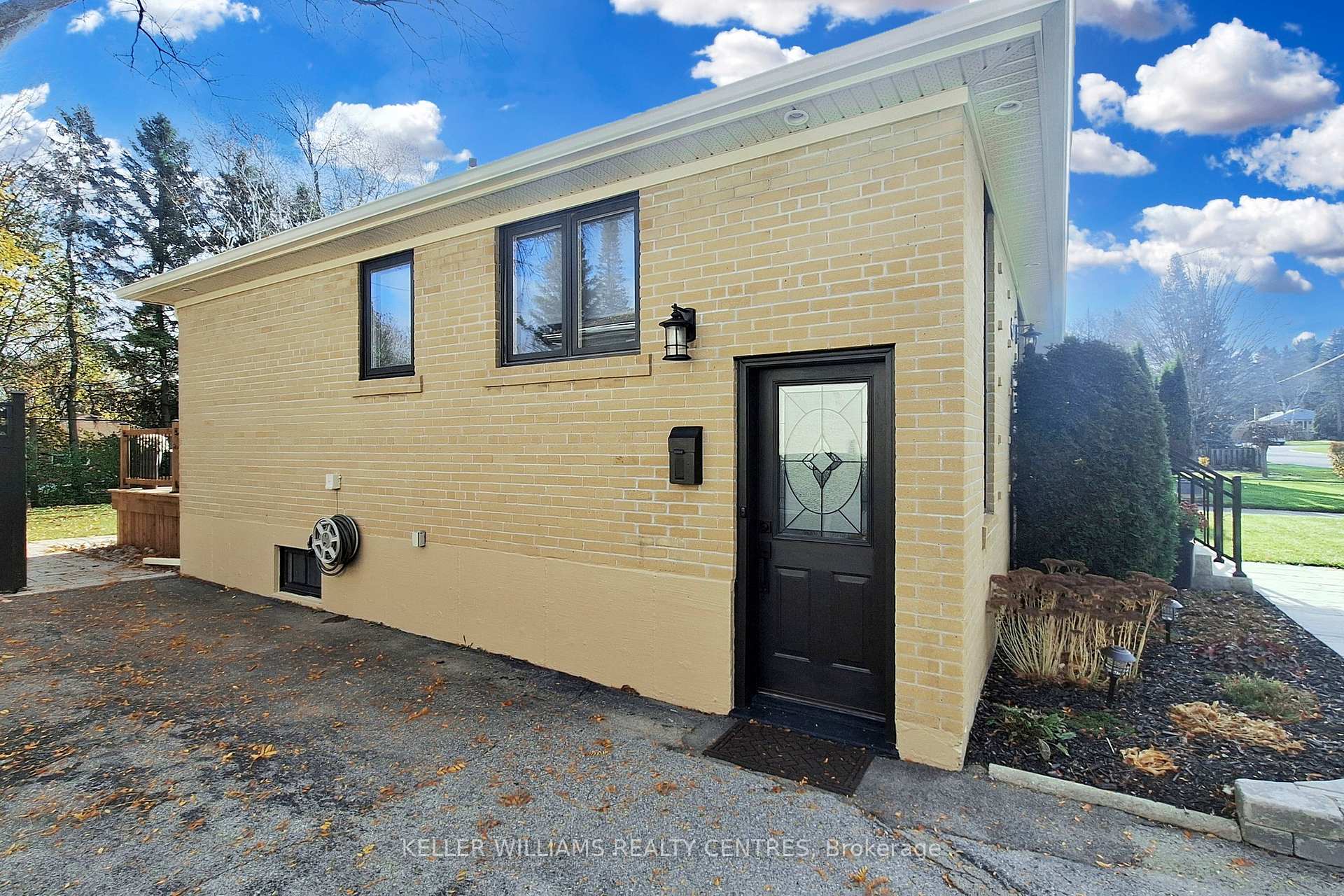 Photo 21 of 17 Patrick Drive, Aurora, Aurora Highlands — HOMEH