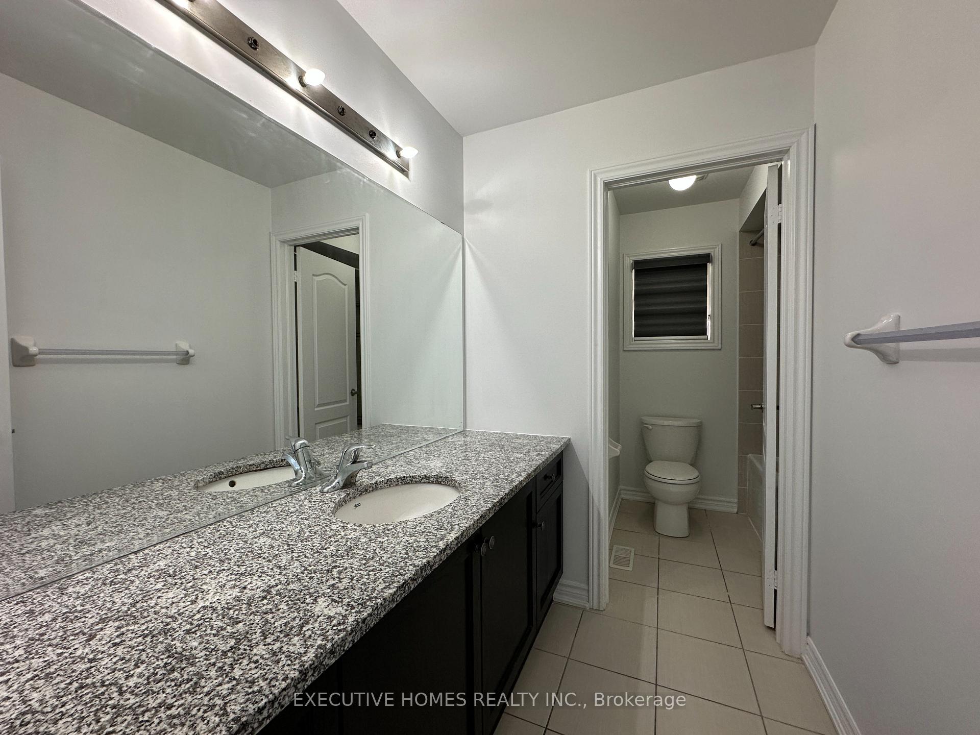 Photo 30 of 21 Elmcrest Drive, Brampton, Credit Valley — HOMEH