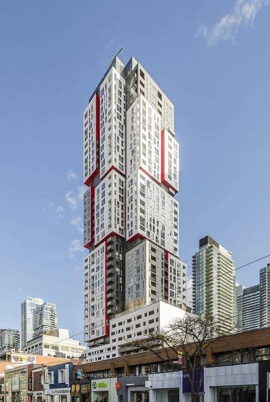 Front of Unit 1606, 318 Richmond Street W