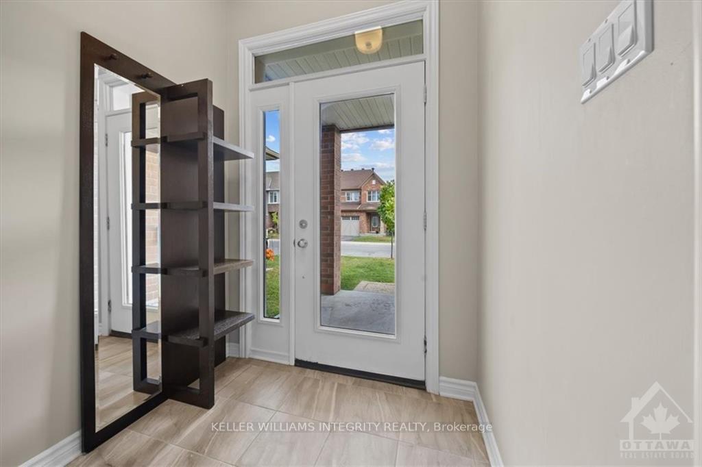 Photo 2 of 423 Warmstone Drive, Ottawa, Stittsville (North) — HOMEH