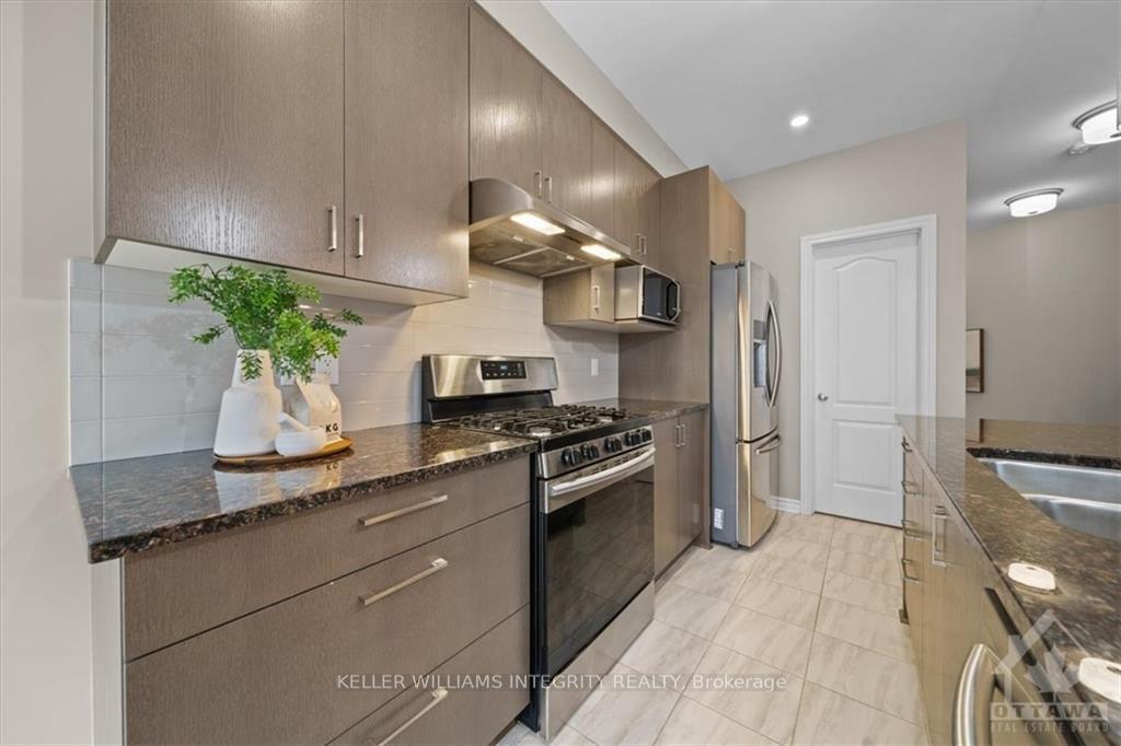 Photo 9 of 423 Warmstone Drive, Ottawa, Stittsville (North) — HOMEH