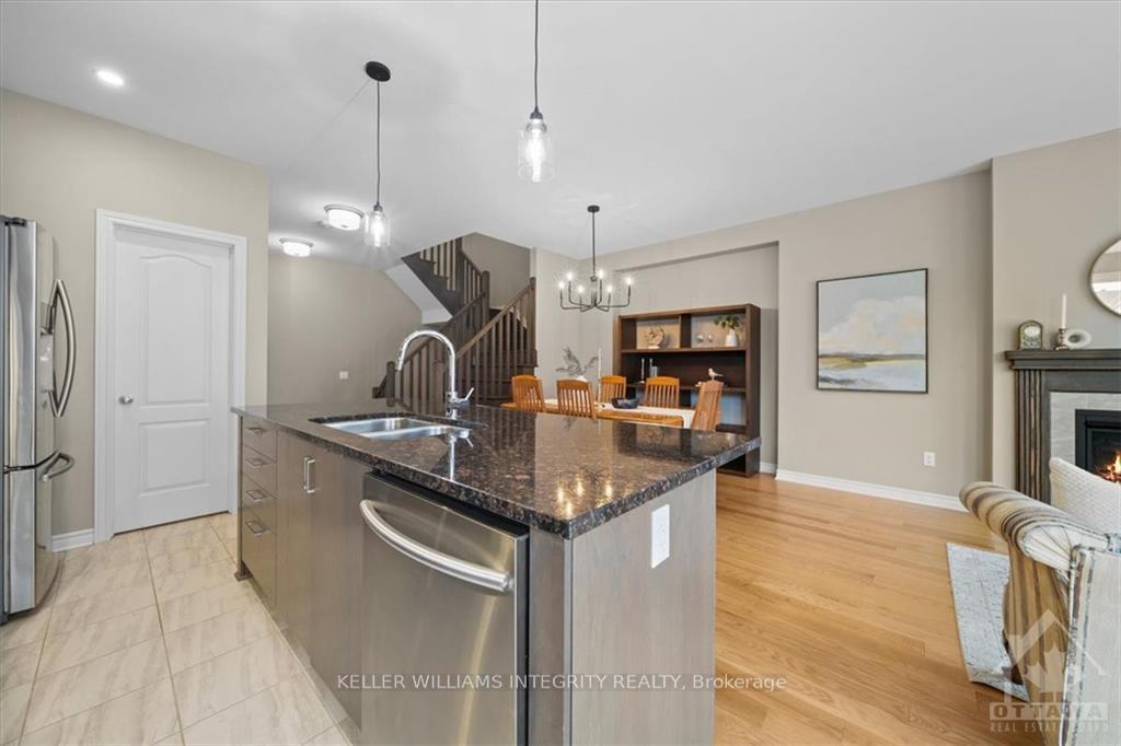 Photo 11 of 423 Warmstone Drive, Ottawa, Stittsville (North) — HOMEH